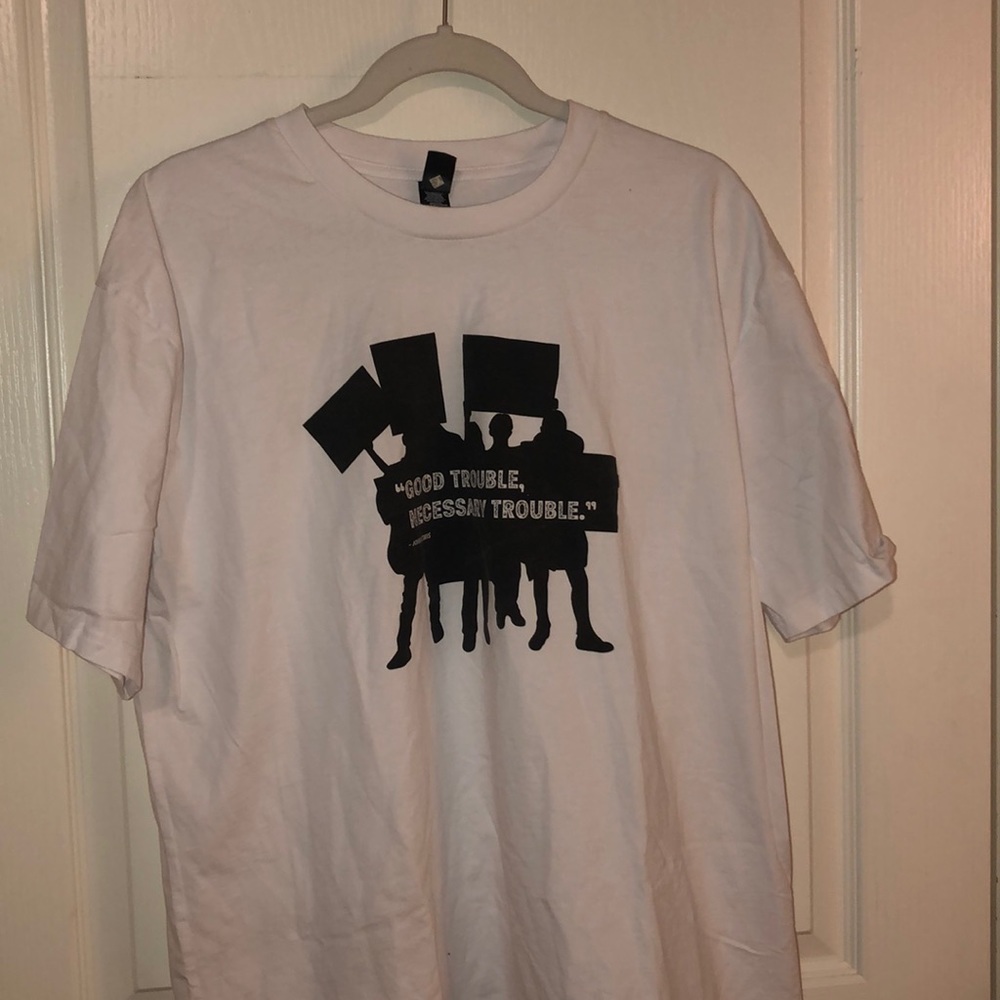 graphic tee